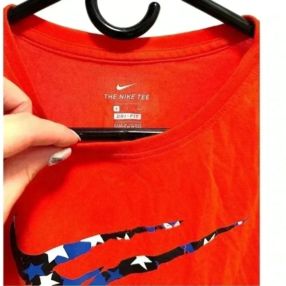 NWT NIKE BLUE WHITE AND RED FLAG TANK TOP - Picture 5 of 5